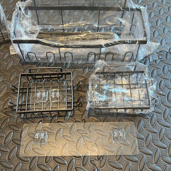 🌸 Shower Caddy 🌸 - Picture 5 of 6